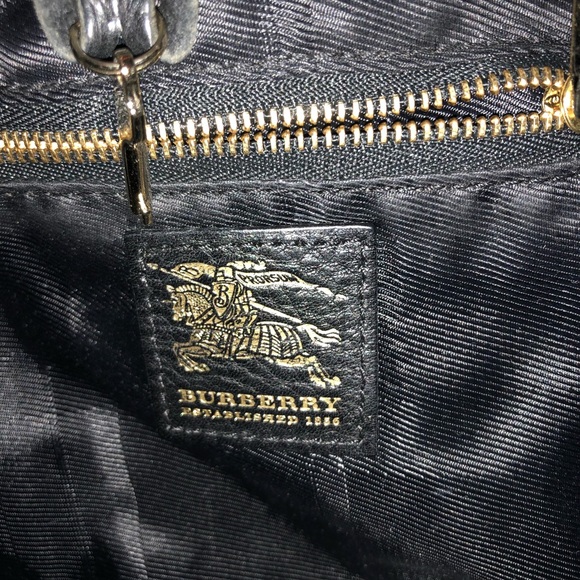 Burberry Quilted Bag - Picture 3 of 8